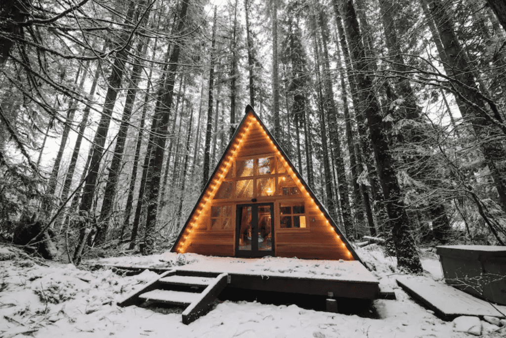 aframe-cabin-with-twinkle-lights-for-airbnb-elopement-in-the-woods